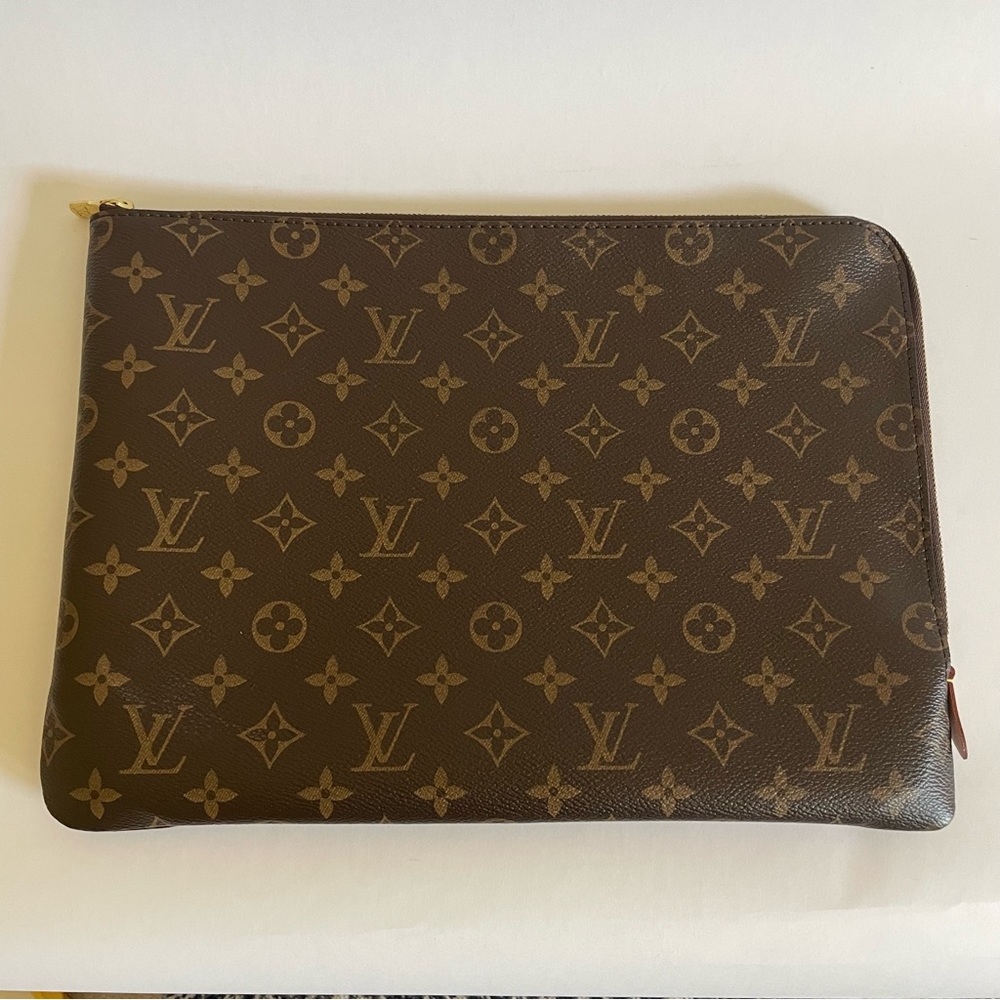 Louis Vuitton Laptop Cover/Document Holder Etui Voyage GM